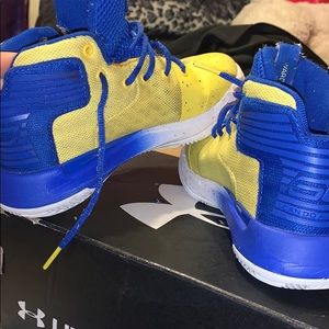 UNDER ARMOR BOY SHOES